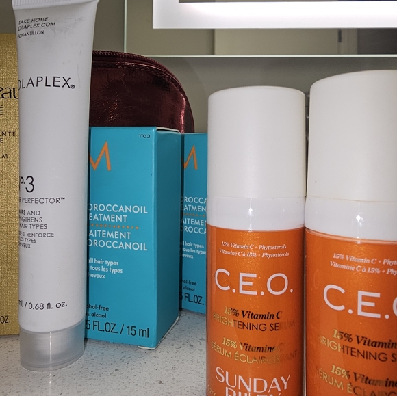 Cle De Peau Deluxe Travel - Picture 4 of 4